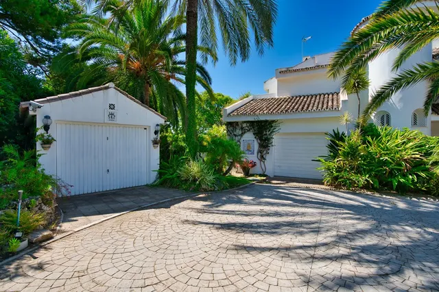 Chalet 4 habitaciones 350m² en venta - Marbella — 34