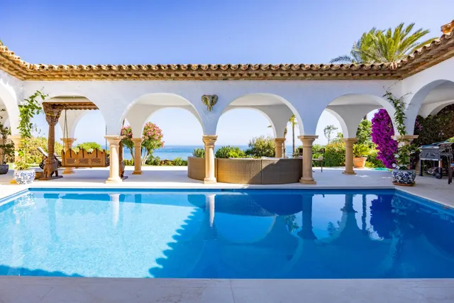 ESPECTACULAR VILLA DE LUJO EN ALQUILER EN 1ª LÍNEA DE PLAYA DE CABOPINO CON MARAVILLOSAS VISTAS AL MAR — 3
