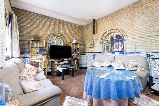 Chalet y parcela segregable en Palomares del Río — 48
