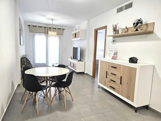 Moderno piso a un paso de la playa en Santiago de la Ribera — 17