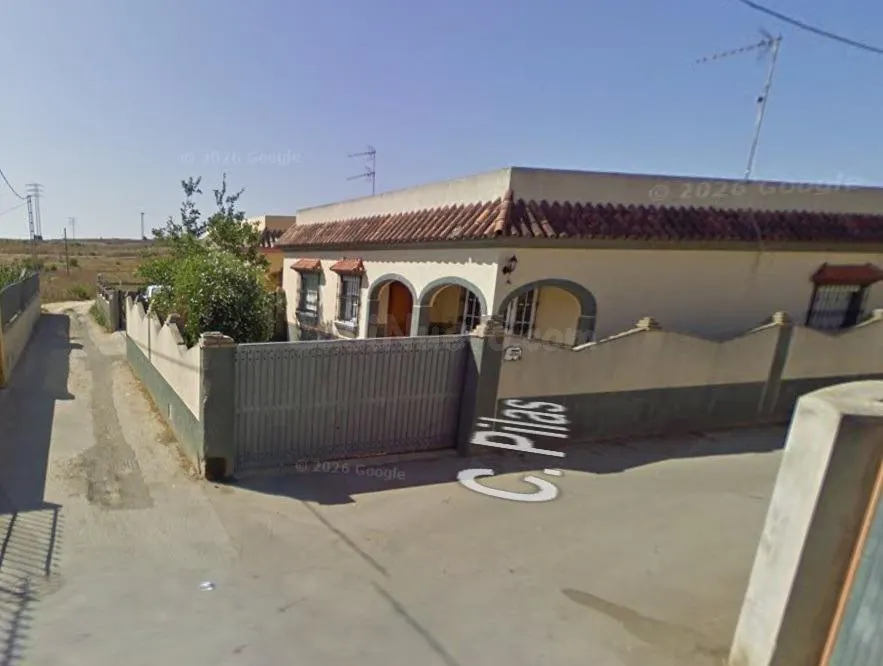 Venta de Casa en Sanlúcar de Barrameda, Cádiz. Activo Inmobiliario Sin Posesión / No se Puede Visitar / No se Puede Financiar.