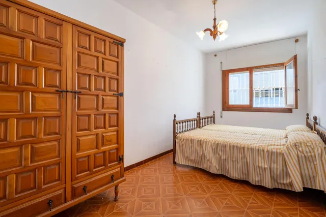Casa con encanto, cochera y terraza privada en calle Acosta — 11