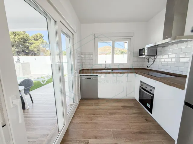 Vivienda de diseño en alquiler de larga duración cerca de La Barrosa — 11