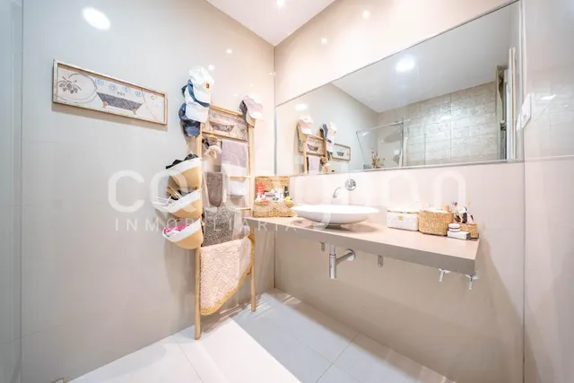 Exclusiva vivienda en Cruz de Gracia: elegancia, amplitud y privacidad — 25