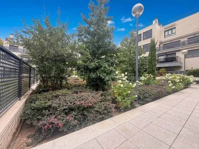 Vivienda en venta, situada en una de las zonas más exclusivas de Pozuelo de Alarcón, concretamente en Prado de Somosaguas. — 3
