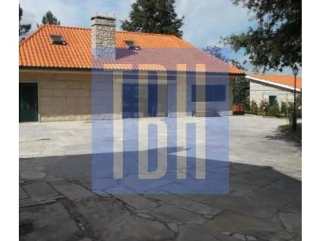 Chalet en venta en O Carballiño - foto 2