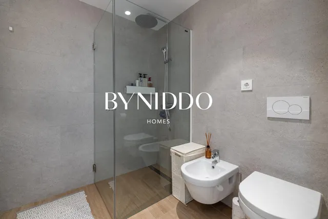 Exclusiva vivienda con dos espacios independientes, jardín privado y piscina en Can Mates — 44