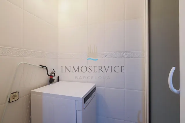 ENCANTADOR PISO CON LICENCIA TURÍSTICA EN SANTS — 29