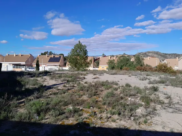 TERRENO URBANO A LA VENTA EN BENAGUACIL — 21