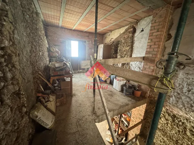 CASA PARA REFORMAR EN ARRIATE — 4