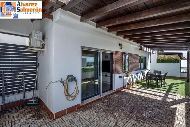 Piso con terraza en Albolote — 8