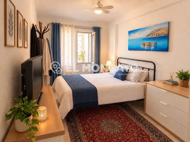 Fantástico apartamento con vistas laterales al mar en Punta Prima, Alicante, Costa Blanca — 18