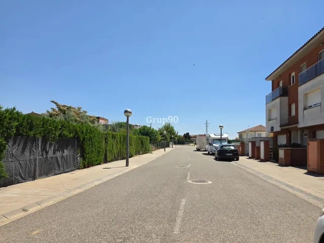 ¡a estrenar! espectacular casa adosada con gran jardín a 20 min de Lleida — 58