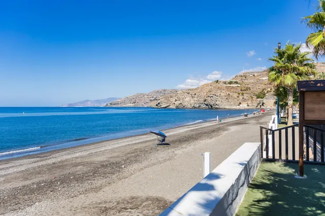 FANTÁSTICO PISO JUNTO A LA PLAYA - LA RÁBITA — 28