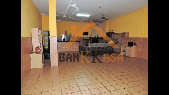 SE VENDE VIVIENDA SOBRE LOCAL EN SANTA MARÍA DEL ÁGUILA — 2
