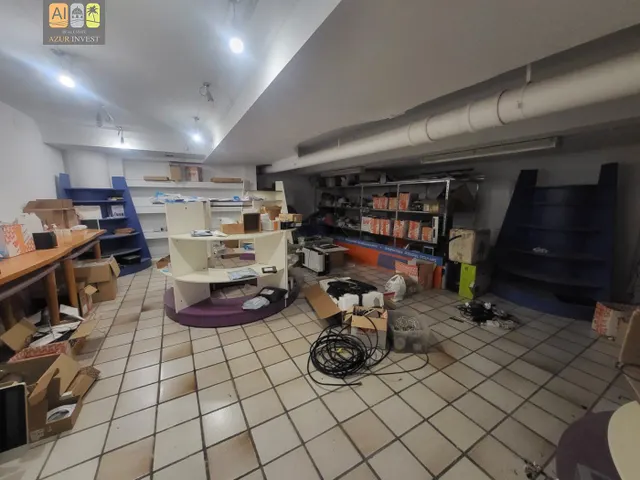 LOCAL COMERCIAL EN PLENO CENTRO DE ALTEA — 21