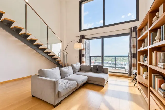 Loft dúplex de 90 m2 con terraza y zonas comunes — 30