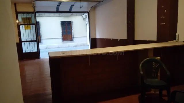Amplio Local Comercial en Cabra con Posibilidades de Convers