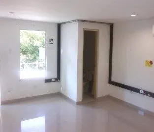 CASA UBICADA EN BARRIO MANGA — 7