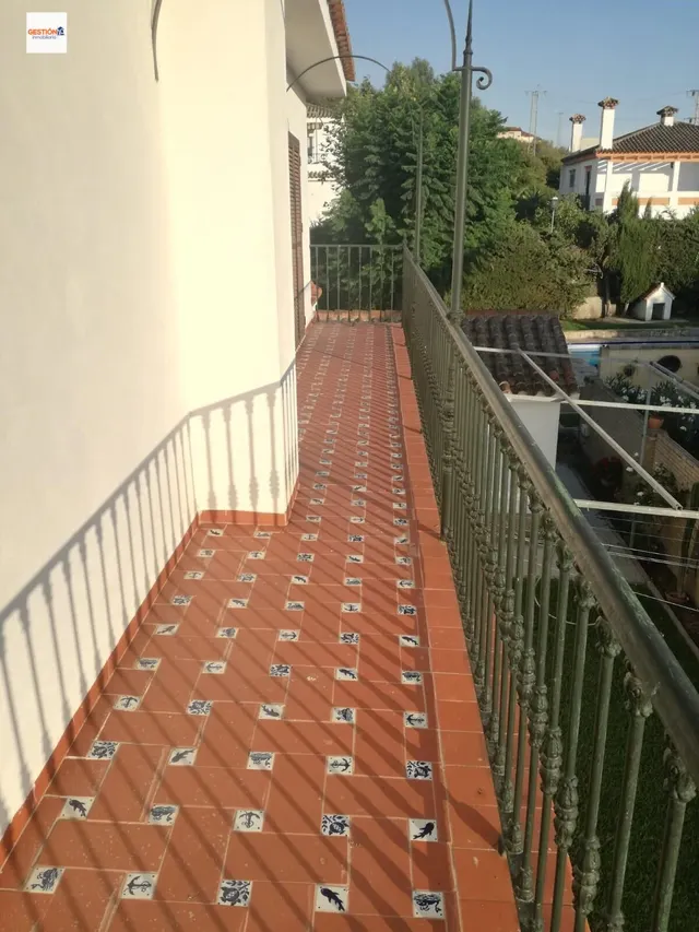 Casa independiente en parcela de 975 m2 con piscina — 26