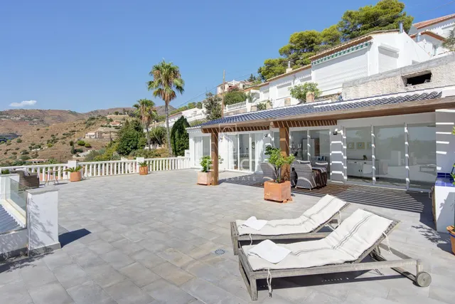 VILLA REFORMADA CON PISCINA Y VISTAS AL MAR , ALMUÑECAR — 28
