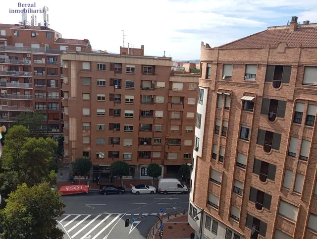 Amplio y Luminoso Piso en San Antón, Logroño - €395.000 — 19