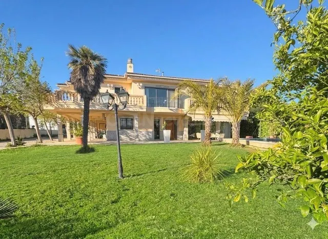 EXCLUSIVA VILLA CON VISTAS A LA BAHÍA DE PALMA EN MARRATXI — 5