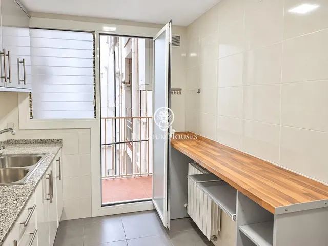 Piso en venta en buen estado en la zona de Sagrada Família — 8