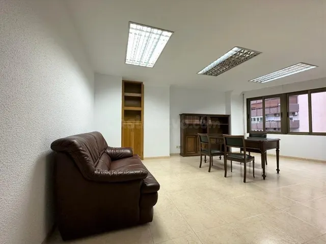 ¿Estás buscando una oficina en el paseo de Almería? - foto 2