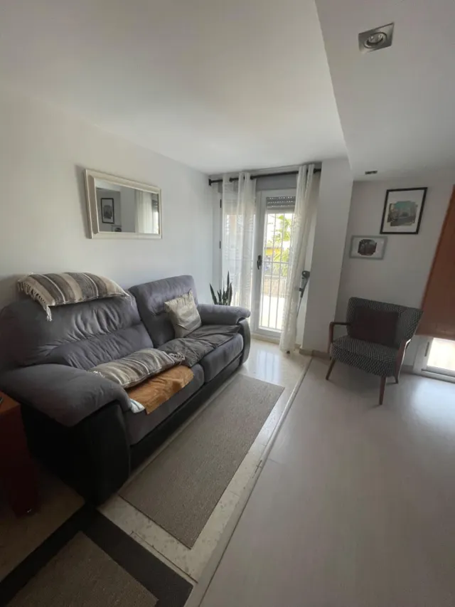 Amplia vivienda con garaje y trastero en el centro de Vilama - foto 4