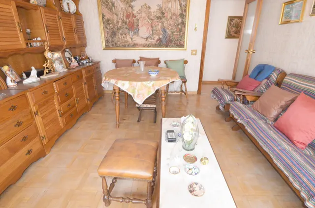 Urbis te ofrece un piso en venta en zona San Juan, Salamanca. — 49