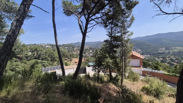 TERRENO EN VENTA EN SANT FELIU DEL RACÓ - ENTORNO NATURAL Y VISTAS EXCEPCIONALES — 7