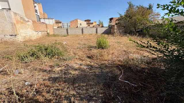 SOLAR DE 535 METROS CENTRO DE OTURA, CONSTRUCTORES-PROMOTORES O INVERSORES, EDIFICABILIDAD DE BLOQUE PLURIFAMILIAR. — 7
