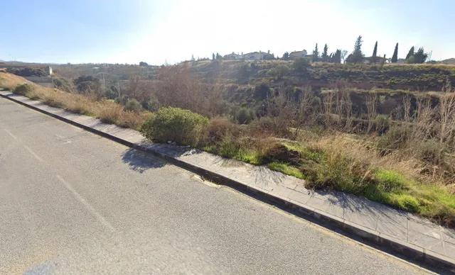 Terreno urbano en venta en La Zubia - Calle Cubillas — 3