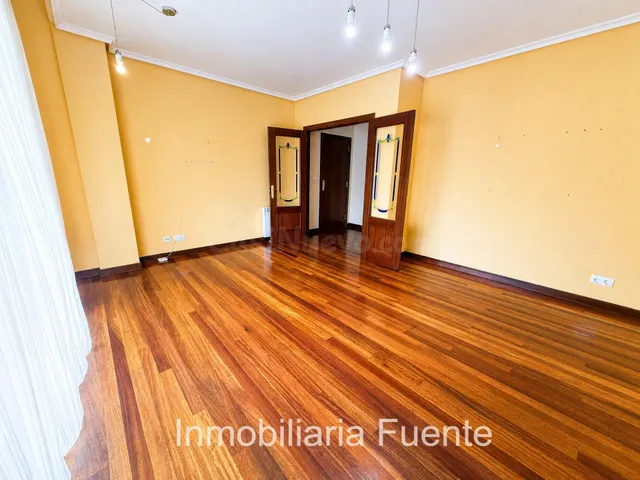 SE VENDE PISO EN ARTZENTALES CON PARCELA DE GARAJE - foto 3