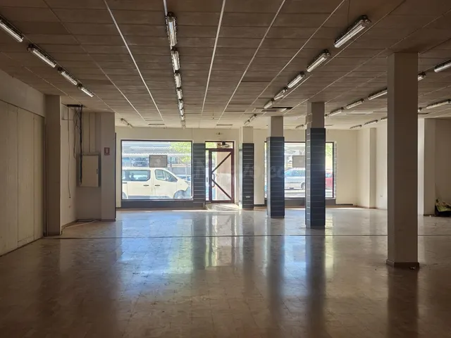 LOCAL COMERCIAL EN UBICACIÓN ESTRATÉGICA