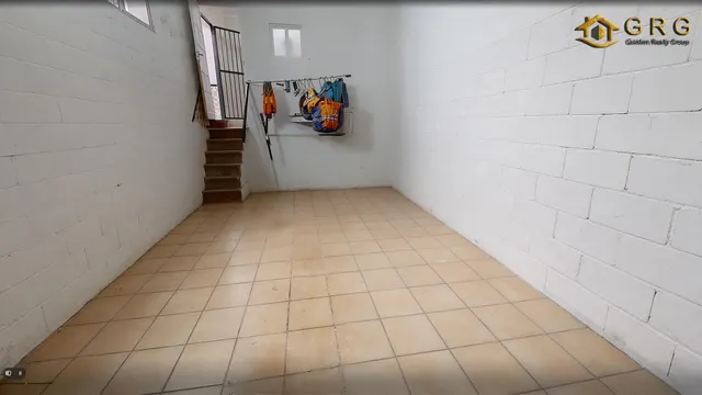 ¡¡ESPECTACULAR!! Adosada de esquina de 223 m2 con patio, terraza y garaje — 36