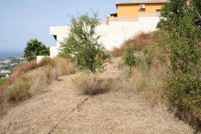 Finca rústica con agua y vistas al mar 4.170 m2 — 2