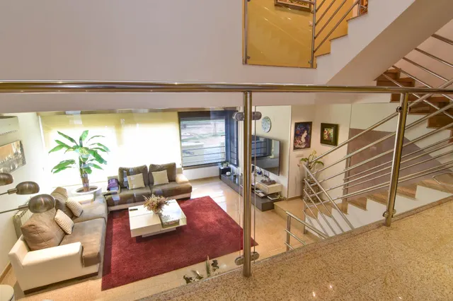 Moderna y seminueva casa en Paiporta en zona tranquila, sin finca delante — 18