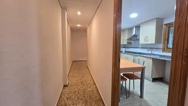 PLANTA BAJA CON 4 DORMITORIOS — 7