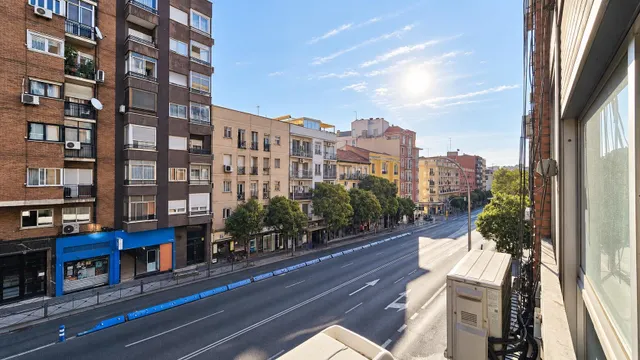 ¡INVERSORES! VENTA DE DOS PISOS UNIDOS A REFORMAR DE 3 DORMITORIOS Y 2 BAÑOS CADA UNO MUY CERCA DEL RETIRO — 6