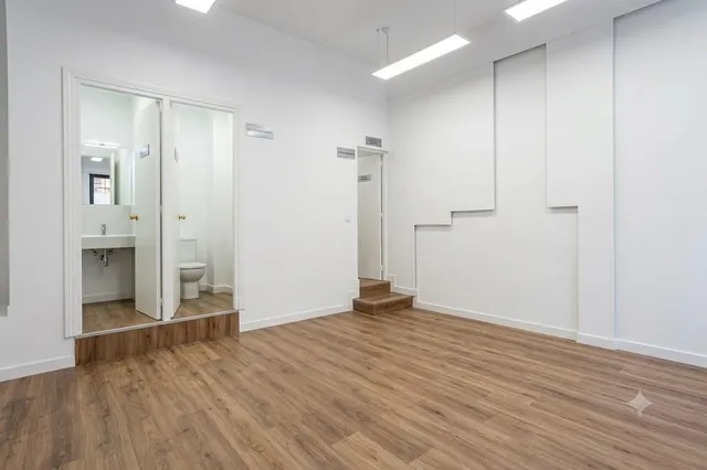 Local comercial 1 habitación 43m² en venta - Barrio del Pilar — 11