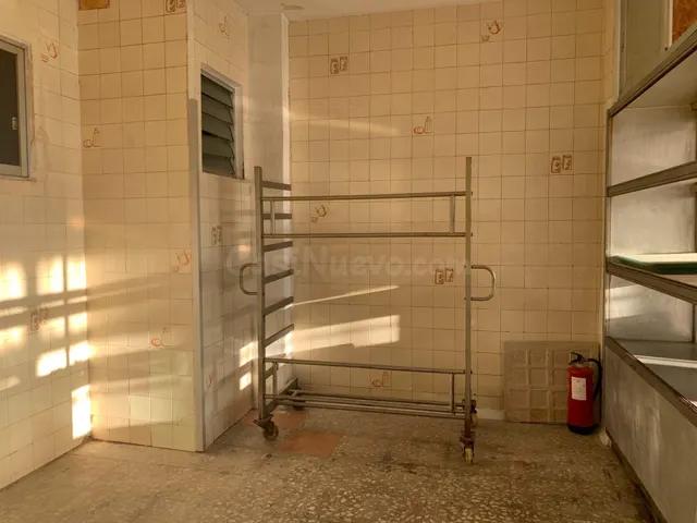 LOCAL COMERCIAL EN ALQUILER - foto 4