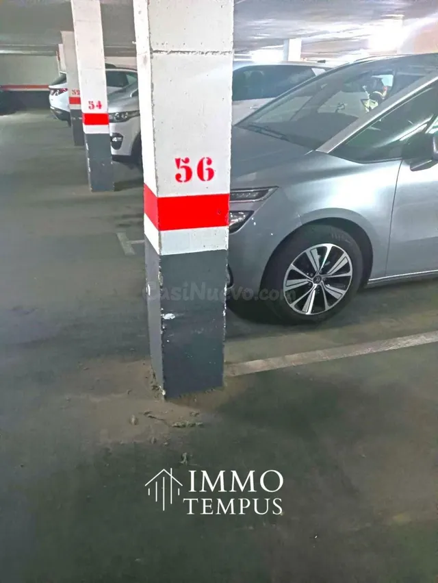 ¡Olvídate de buscar sitio! Amplia plaza de parking en Sant P - foto 4