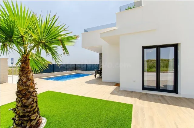 ¡OPORTUNIDAD! ¡INCREÍBLE VILLA EN VISTABELLA GOLF! - foto 4