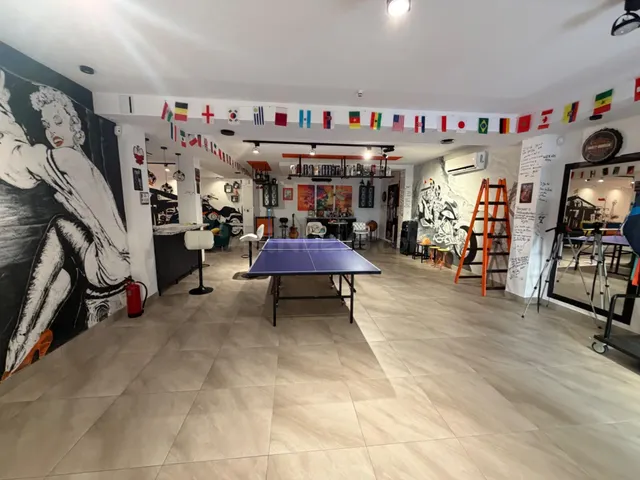 Local Comercial Reformado en Cabo Cervera, Torrevieja - Oportunidad Única — 3