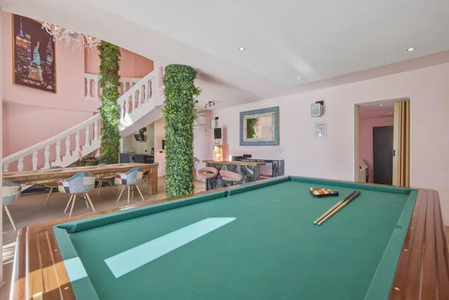 ESPECTACULAR VILLA CON PISCINA, 6 DORMITORIOS EN SUITE Y VISTAS AL MAR EN SA TORRE — 6