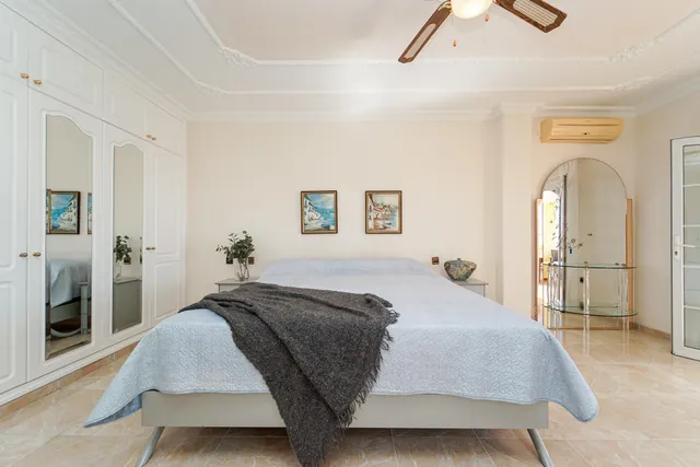 Elegante villa de 4 dormitorios en Arguineguín | Vistas panorámicas al mar, gran parcela y un potencial excepcional! — 16