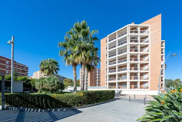 Piso con terraza, piscina y ascensor en Vinyols i els Arcs | - foto 5