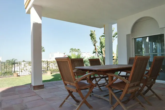 Impresionante chalet con piscina y en zona con campo de golf — 9